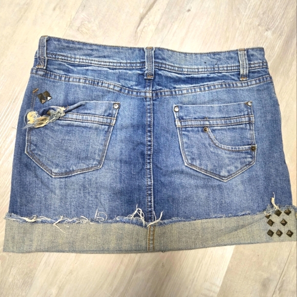RUE 21 WOMENS JEANS SKIRT SIZE 9/10 - Picture 13 of 14